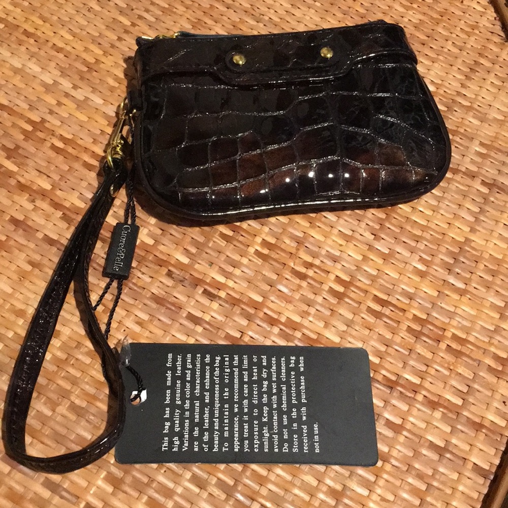 Brown Cuore & Pelle wristlet.